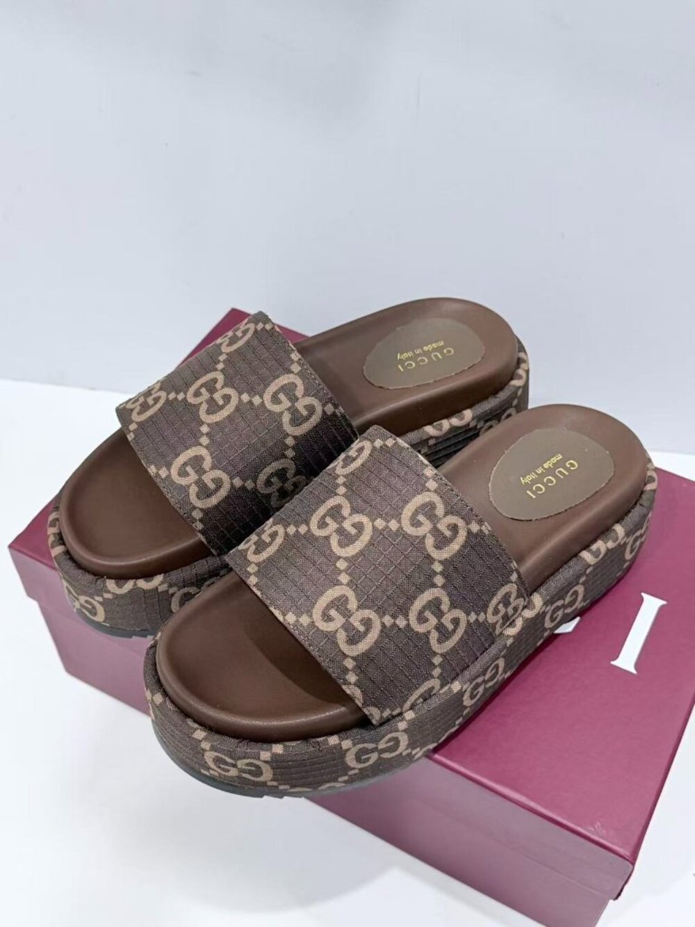 Gucci Women's Brown Sandals